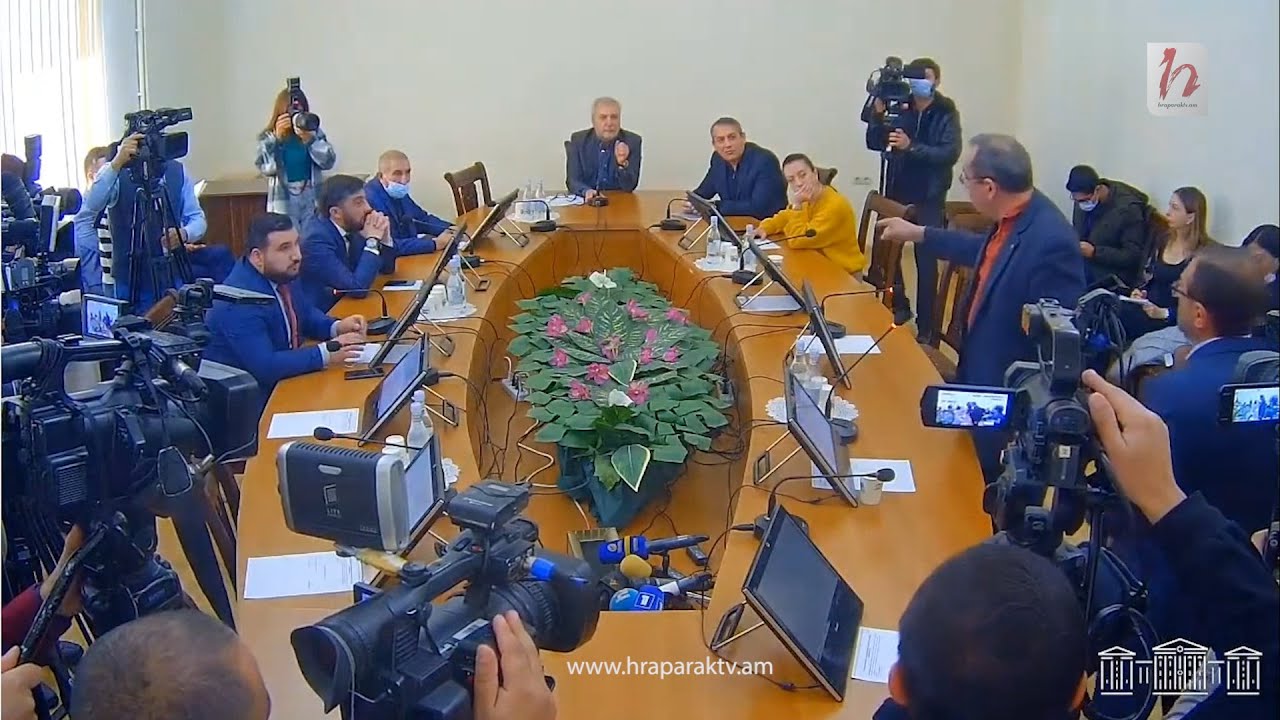 Դուք դատվելու եք. Արծվիկ Մինասյանը`Անդրանիկ Քոչարյանին