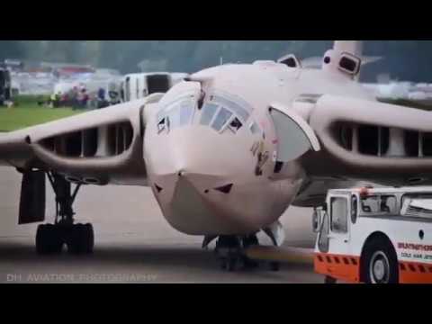 A former RAF Victor K2 bomber aborted take off at the Air Show