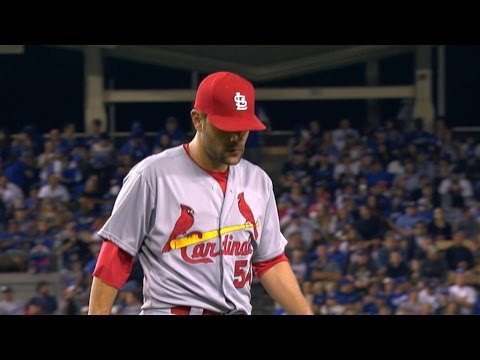 STL@LAD: Garcia fans six, holds Dodgers to two runs