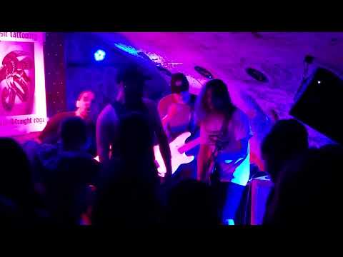 2022-05-21 Jaw Crack live @ Le Fiacre