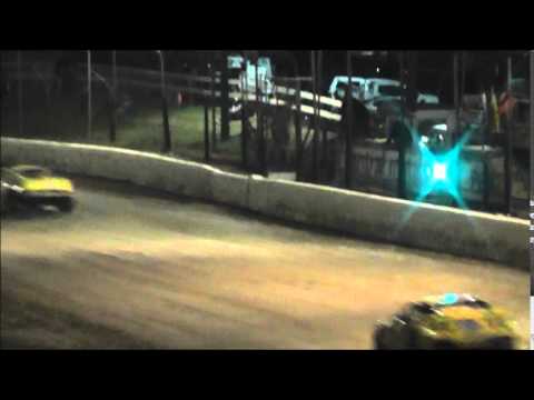 Huntly Speedway 6 April 2014 saloon race 14