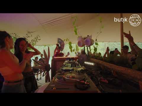 E.Lina & Annyrock (Attechtion, please!) | themuddshow x Butik