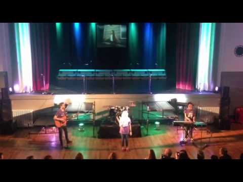 Niamh Keane singer/songwriter Young Americans workshop Falk