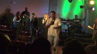 Deon Kipping &quot;Something to Talk About&quot; Praise Break