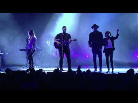 Heart Like Heaven LIVE + Joel Houston Preaching