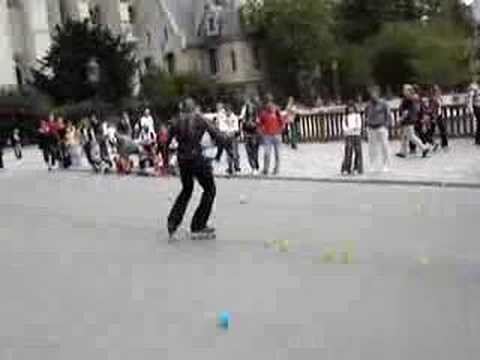 Aweome Rollerblader in Paris V.1
