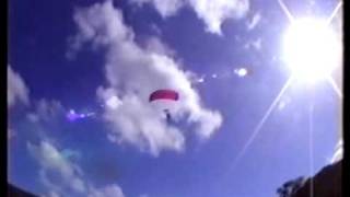 preview picture of video 'Travis Sky Diving'