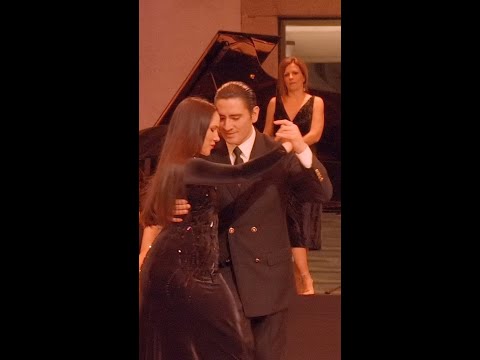 Aldana Silveyra and Diego Ortega – Inolvidable #fitangoporto #aldanaydiego #030tango
