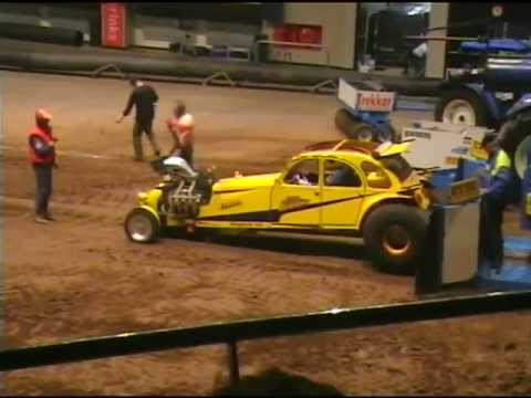 Tracktorpull in Ahoy Rotterdam - Best view Part 1 of 2 (Indoor)