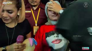 Download lagu Ulah Ceurik - Ade Astrid Ft Yana Kermit || Live Musik Gerengseng Team At Angkringan Teh Ita! Viralll mp3