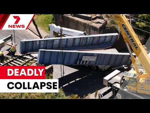 Rail worker dies after bridge collapses on truck in Lithgow | 7NEWS