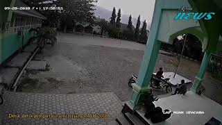Download lagu DETIK DETIK TSUNAMI DAN GEMPA PALU, DONGGALA YANG TEREKAM CCTV. mp3