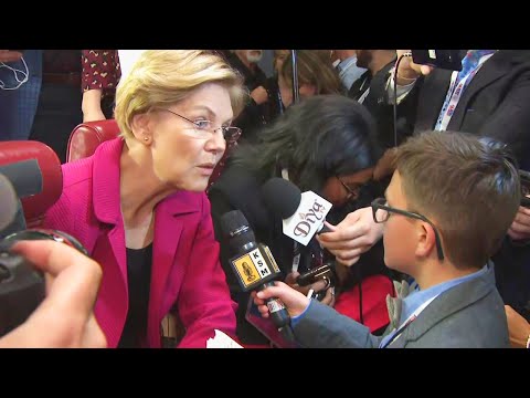 キッド・レポーターが民主党の討論会の中をお届けします。 (Kid Reporter Brings You Inside Democratic Debate)