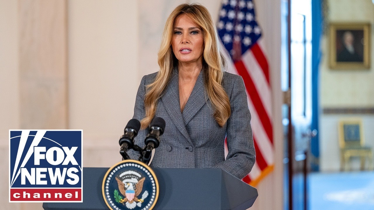 YT: WATCH LIVE: First lady Melania Trump speaks at North Carolina elementary school