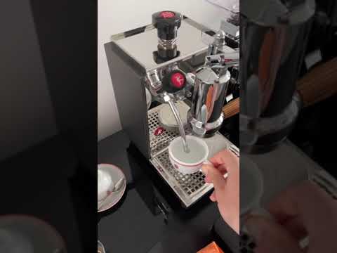 Cremina SL Great shot of Espresso￼