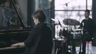 Flowers Laugh Without Uttering A Sound