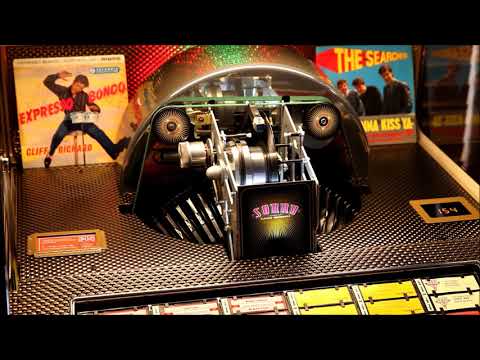 The Swinging Blue Jeans Don`t Make Me Over played on Rocket 88 Juke Box