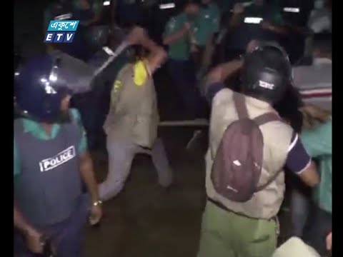 ব্যানার খোলাকে কেন্দ্র করে বরিশাল উপজেলা কমপ্লেক্সে সংঘর্ষ