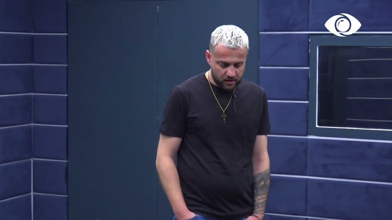 Tea dhe Luizi bëjnë prova për këngën