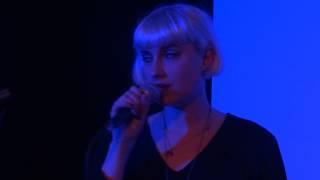 Molly Nilsson - The Power Ballad (LIVE)