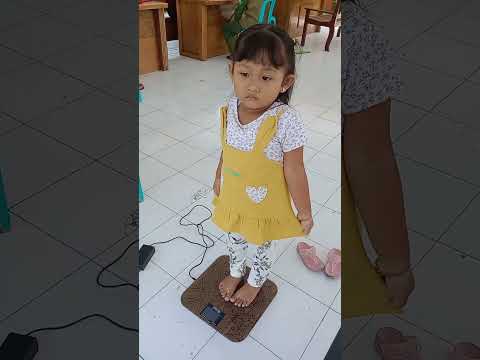 adreena timbangan #anaksehat #anakkuat #trending #fypシ゚viral #shortvideos