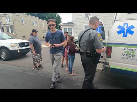 no stop signs on city of Hazleton Pennsylvania and needs to work on our safety