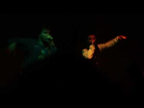 Feb X Župnik - Pasarela live (10.3. Skwhat)