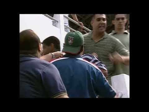 Em 2003, Romário briga com torcedores do Fluminense