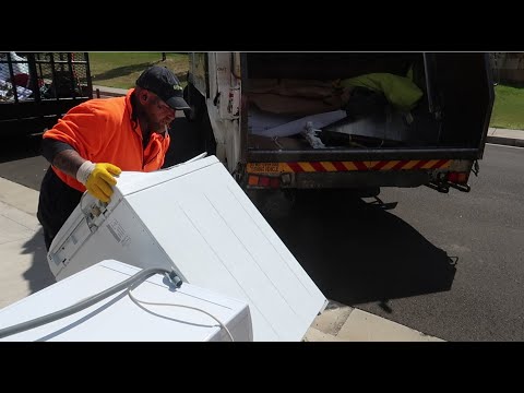 Campbelltown Bulk Waste (Kerbside Clean-Up) (episode 6 of series 1)