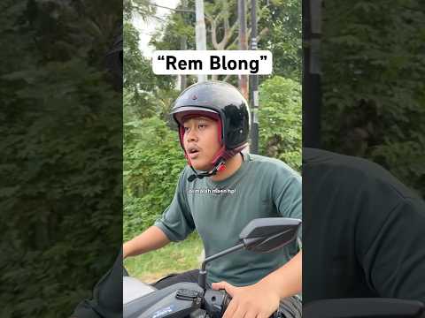 Siapa bilang jalanan itu bukan panggung? 😂 Cek video lucu ini dan siap-siap ngakak! 🎬