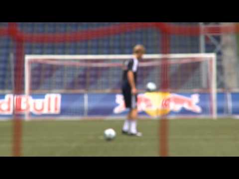 Profile 2009 Football: Marc Janko - English