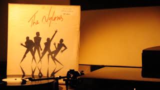 The Nylons – Up The Ladder To The Roof (Made In Heaven Soundtrack, 1987) (1982)