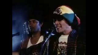 Download lagu Meniti Suratan OST PENYU 1995 mp3 Download lagu Meniti Suratan OST PENYU 1995 mp3