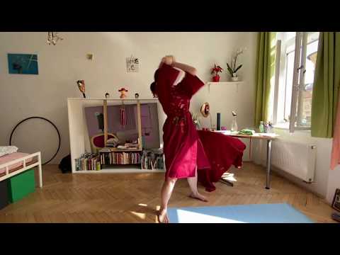 Tanečně-pohybová štafeta tanečnic projektu Divé ženy pro radost a podporu všem lidem v karanténě