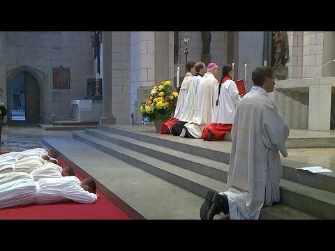 Ein Leben für Gott und die Familie - Ständige Diakone werden geweiht