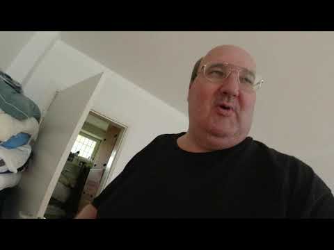 MongoTV_6610 - CYKLER TIL LIDL OG SÆLGER TOMME FLASKER SÅ KAN KØBE BILLIG COLA