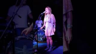 Kasey Chambers --  Aint no little girl