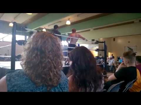 VIPW Bathtub Weekend Bash! (7/22/07) - Judas Icarus & Flex Matthews vs. Logan Reid & Spunk