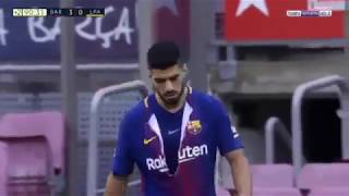 Luis Suarez rips his Barcelona jersey after missing goal-scoring chance Vs Las  Palmas