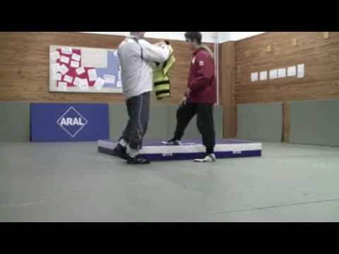 Dominik Dobeš wrestling trening prosinec 2010.mp4