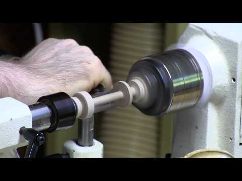 turning a maple spool (woodturning) - Ahorn Garnrolle drechseln