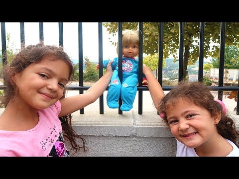 Masal Bebek Bakıcısı Oluyor  Cicciobello Bebek Bakıyor - Kids Pretend Play Taking of Babies feeding