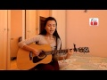 Казашка суперски играет и поет под гитару 