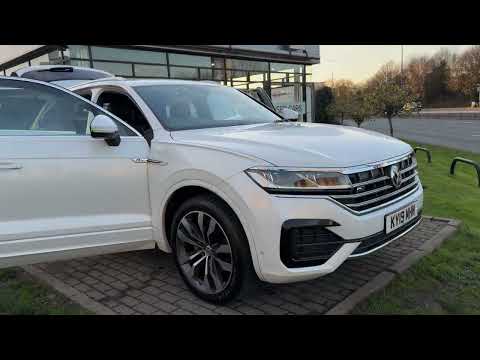 Volkswagen Touareg 3.0 TDI V6 R-Line Tech Tiptronic 4Motion Euro 6 (s/s) 5dr