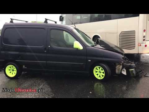 29.06.2017 Oleśnica - zderzenie samochodu z autobusem