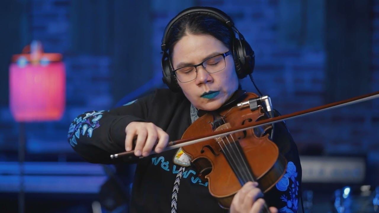 Home Fires Concert Series 2022: Melody McKiver