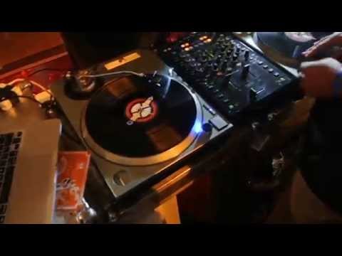 Singelo MC - Mala Direta (DJ, ouve aí!)