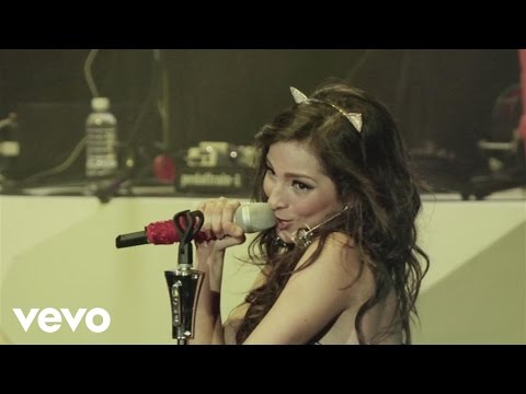 Video thumbnail for Suerte (En Vivo)