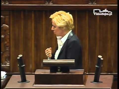 Jadwiga Wiśniewska żąda pisemnego porównania stanu szkół