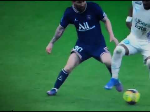 Payet shows Messi how it's done| Is Messi injured?